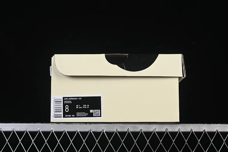 All categories Nk Air Force 1 Air Force series Nk Air Force 1 Low Air Force low-top Nike Air Force 1'07 Low Stusi co-branded beige and green hook Air Force 1 low-top casual sneakers DD1982-305